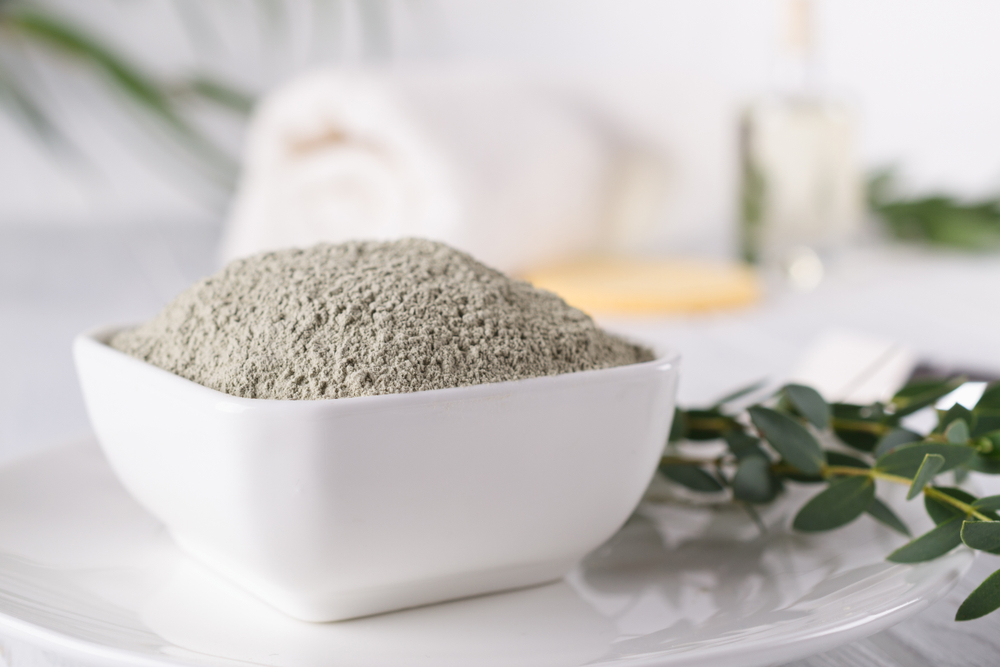 Bentonite masks are all about restoring youth and smoothening the skin.