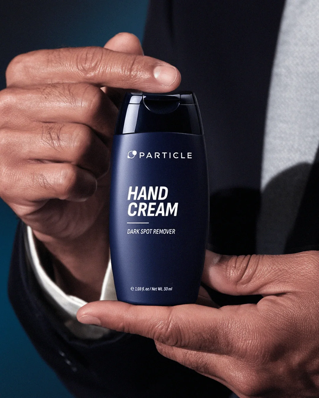 Hand Cream _ Website _ Gallery images Holding the Product 1080x1350 _ V1-min