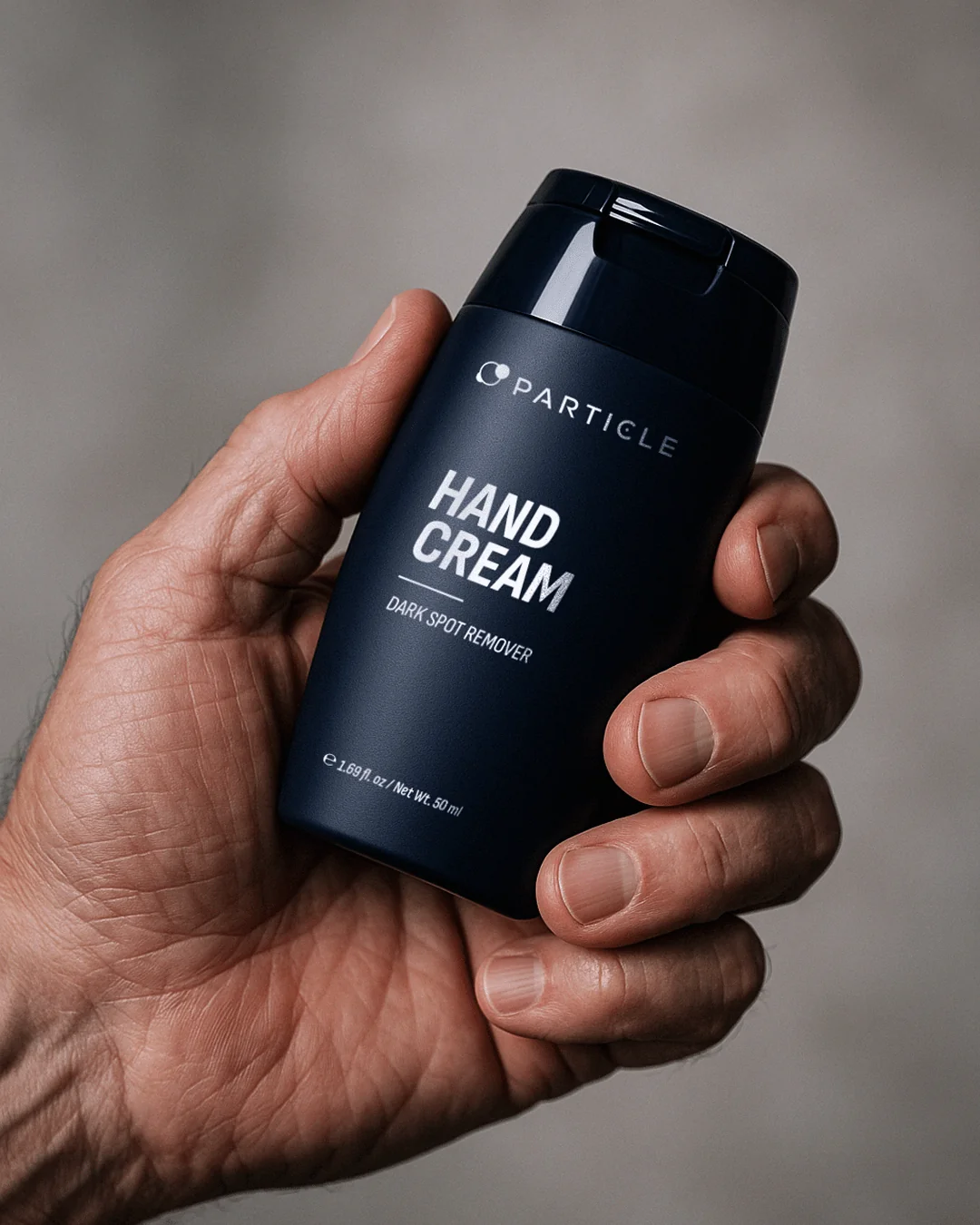 Hand Cream _ Website _ Gallery images Holding the Product 1080x1350 _ V2-min
