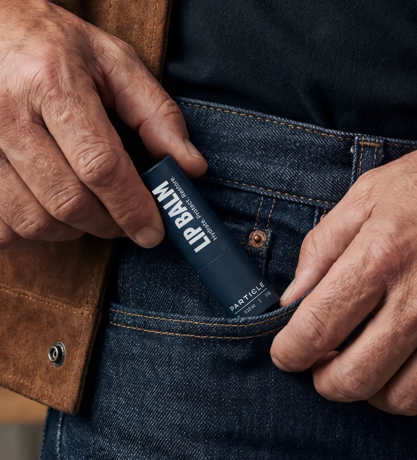 Lip Balm _ Website _ Gallery images _ Holding the Product2 1080x1350 _ V3