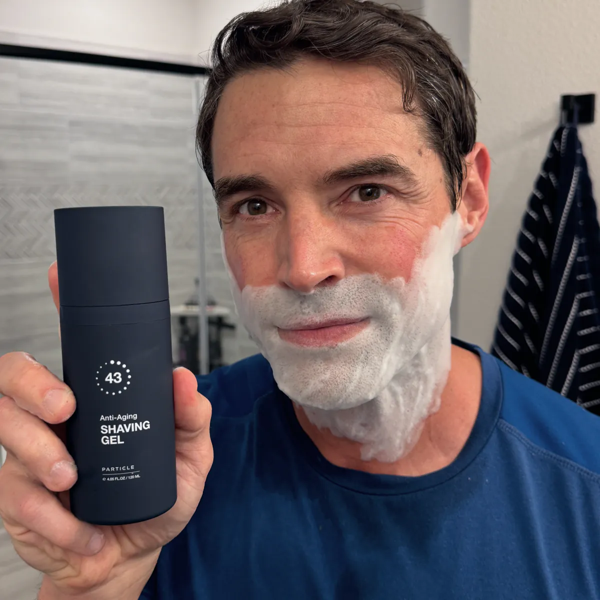 Particle Anti-Aging Shaving Gel